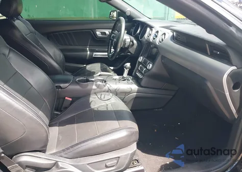 2020 Ford Mustang Ecoboost Premium z USA, uszkodzony, nr VIN 1FATP8UH6L5137707